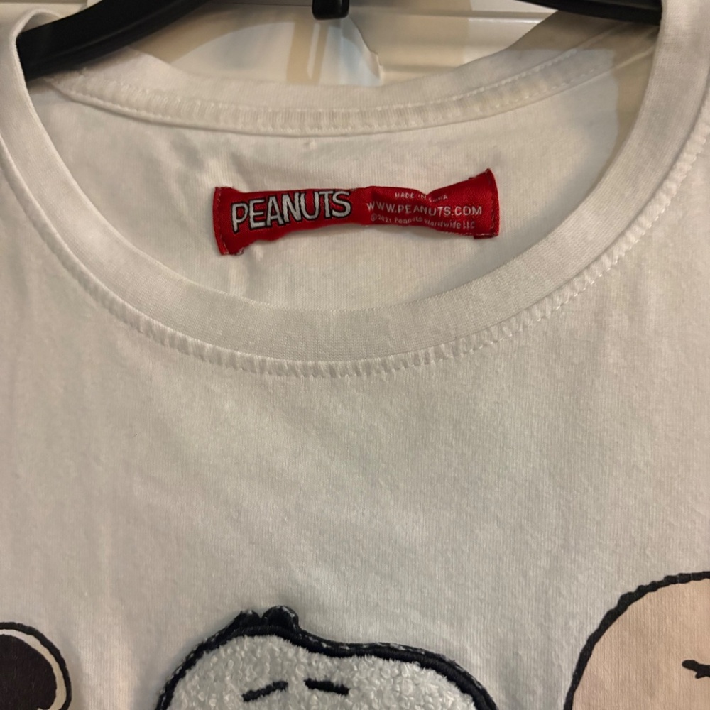 Peanuts Tee - Picture 2 of 3